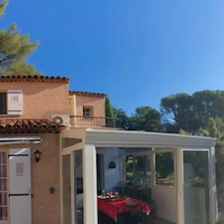 Maison de 3 chambres a Saint Raphael avec terrasse amenagee a 540 m de la plage * Saint-Raphaël